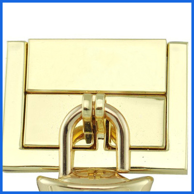 箱包五金配件廠家直銷 亮光電鍍扣具的卓越品質(zhì)與優(yōu)勢(shì)